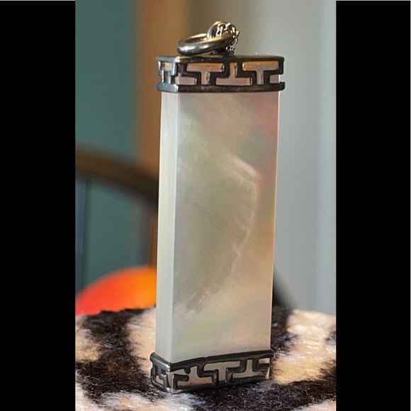Unique & FABULOUS nicely sized Sterling Silver Mother of Pearl LOVE Pendant ❤️🔥 - Picture 12 of 15